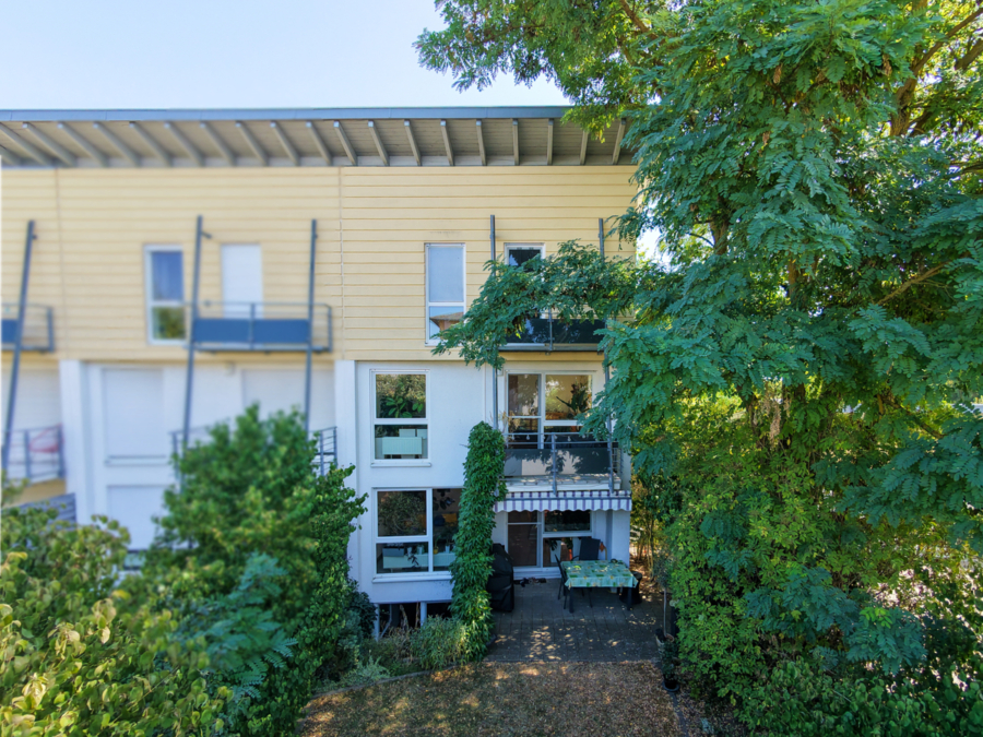 Architektur trifft Wohnqualität – besonderes Zuhause in Langenau 89129 Langenau, Reihenendhaus