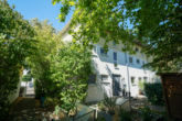 Gebäudeansicht - Architektur trifft Wohnqualität – besonderes Zuhause in Langenau