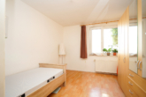 1.OG: 3-Zimmer-Wohnung - Voll vermietetes Wohn- & Geschäftshaus mit genehmigter Aufstockung